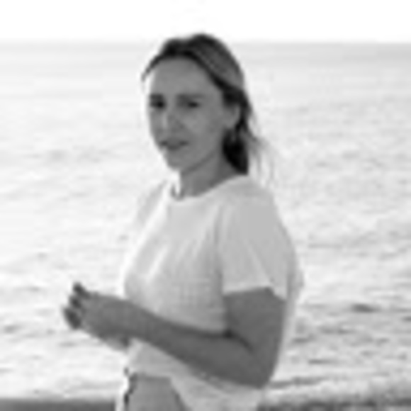 Meet your Posher, Alexandra - Picture 1 of 1